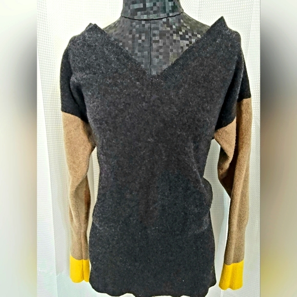 Celtic & Co Sweater - Picture 1 of 7